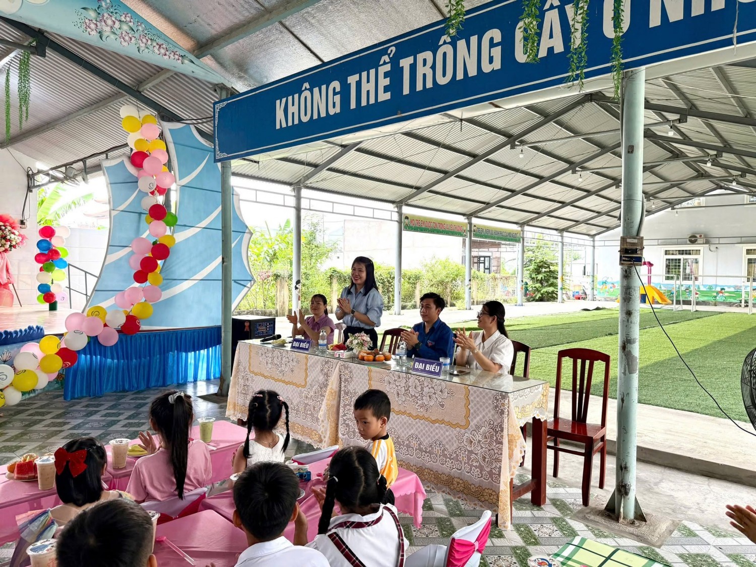RỘN RÀNG TIẾNG CƯỜI TRONG CHƯƠNG TRÌNH “VUI TẾT THIẾU NHI 01/6” TẠI TRƯỜNG MẦM NON PHƯỚC LỘC